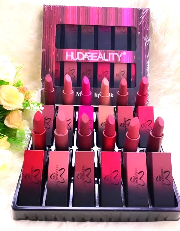 HUDA BEAUTY Matte Lipstick